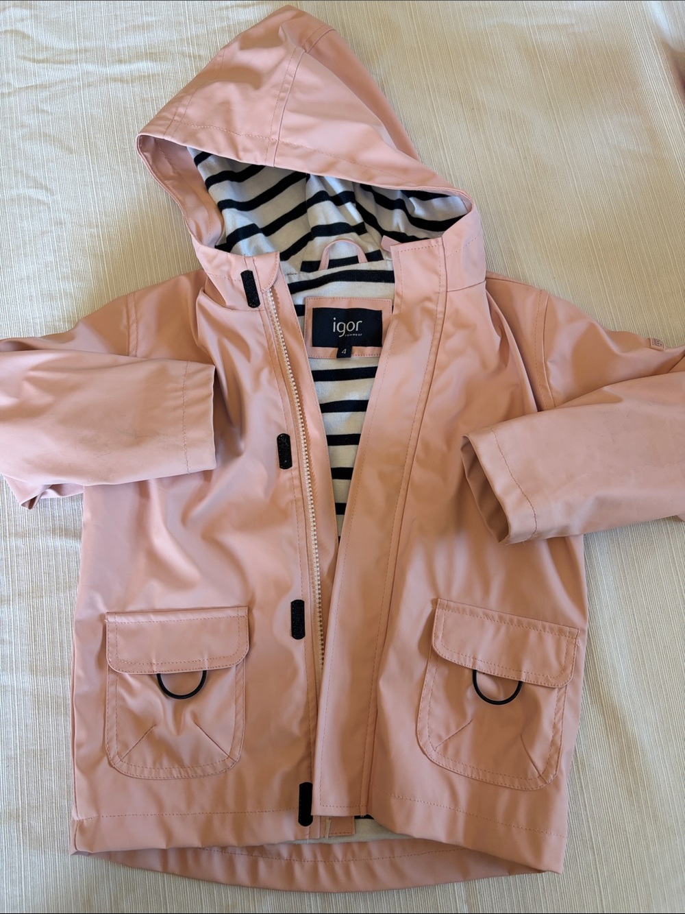 Igor Euri Raincoat in Magguillaje (Pink)